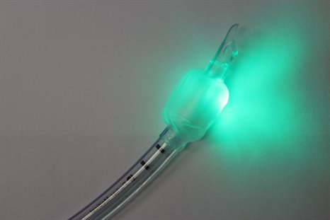 Endotracheal tube with light on