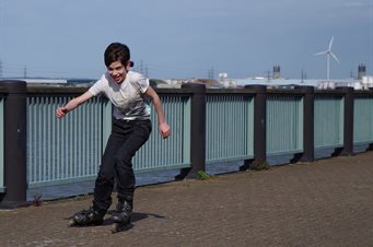 Exercising teenager -from www.pixabay.com