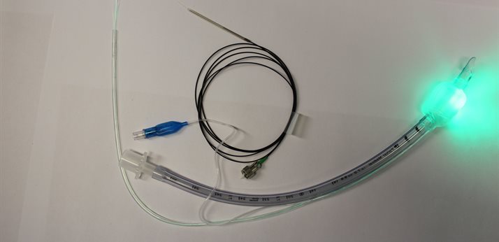 Endotracheal tube with the light on